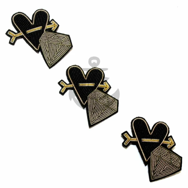 Fashion embroidery brooch